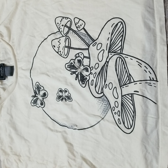 Women's small cottage core tee crop mushroom butterfly - Picture 3 of 4